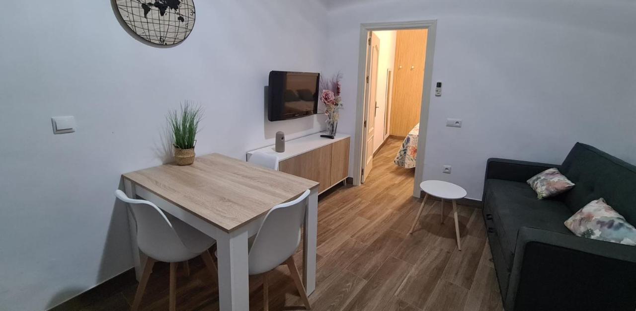 Apartamento Puente Triana Setenil De Las Bodegas Luaran gambar